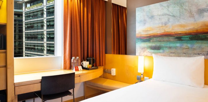 ibis-dubai-one-central-twin-room-3-web-cover-2
